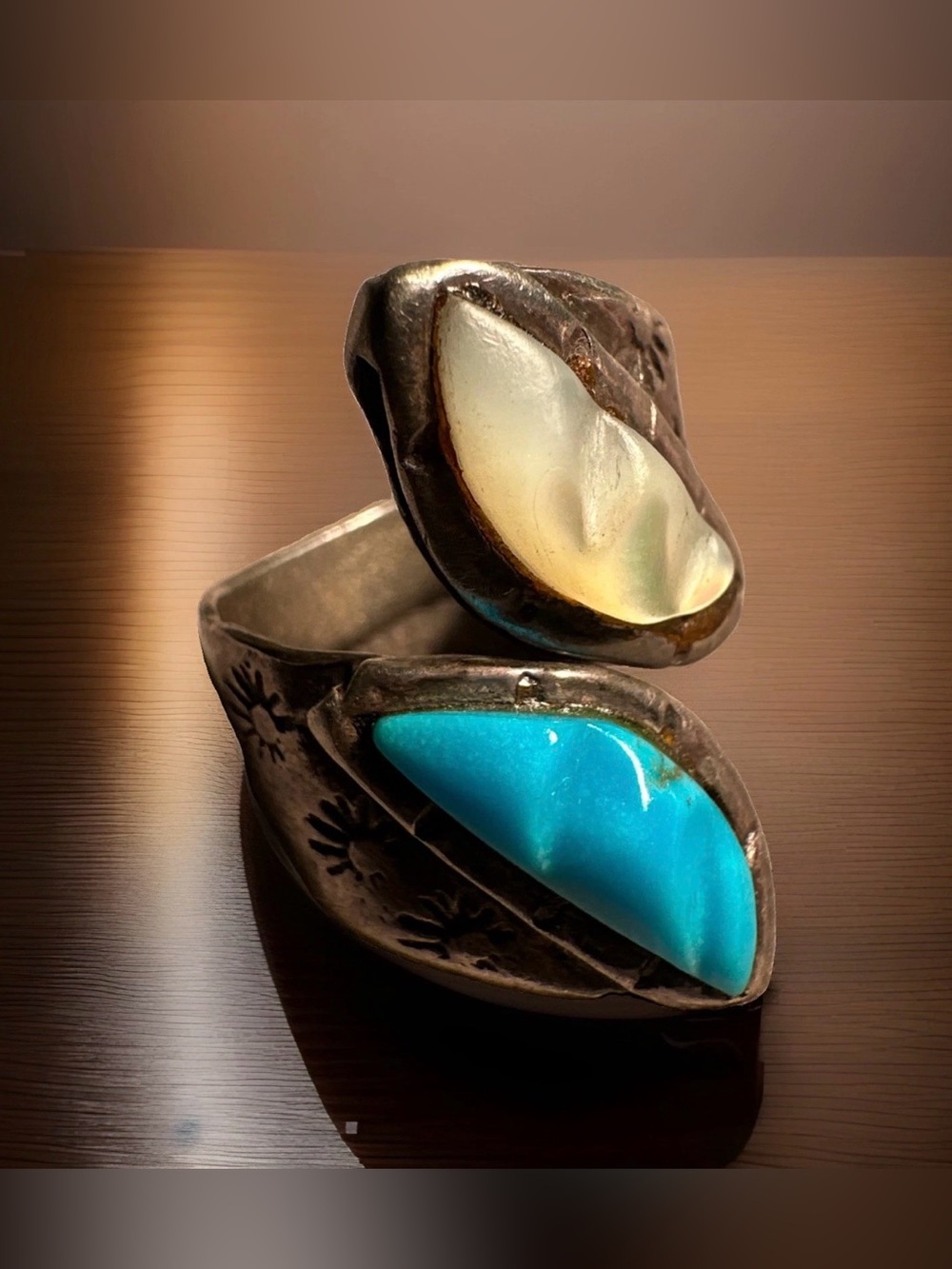 Vtg  Anna Begay Navajo 925 TURQUOISE And MOP RING adjustable bypass